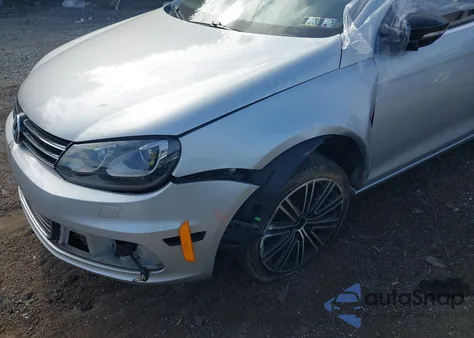 2013 Volkswagen Eos Komfort/Sport z USA, uszkodzony, nr VIN WVWBW8AH6DV006629